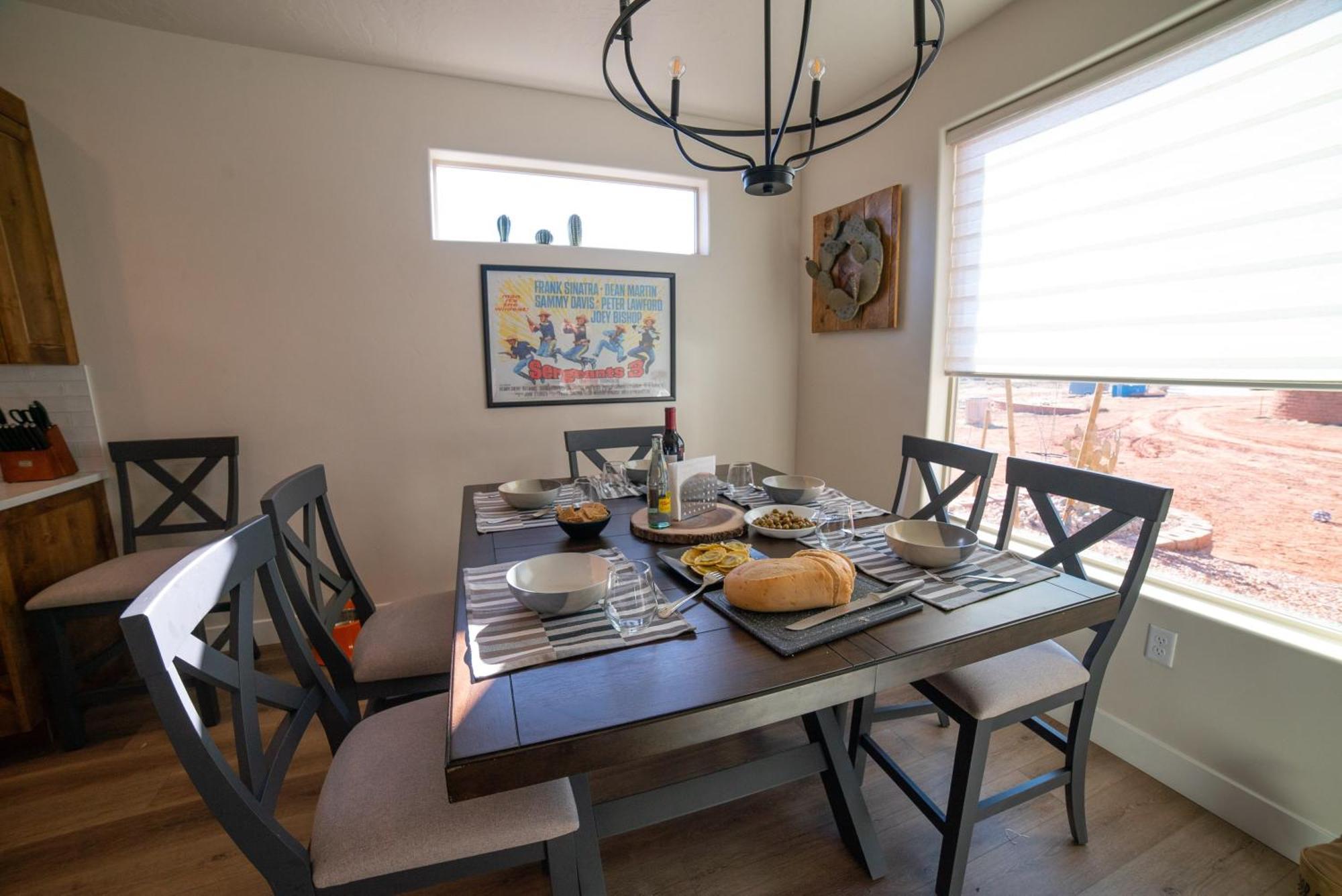Hollywood Hangout - New West Properties Kanab Exterior photo