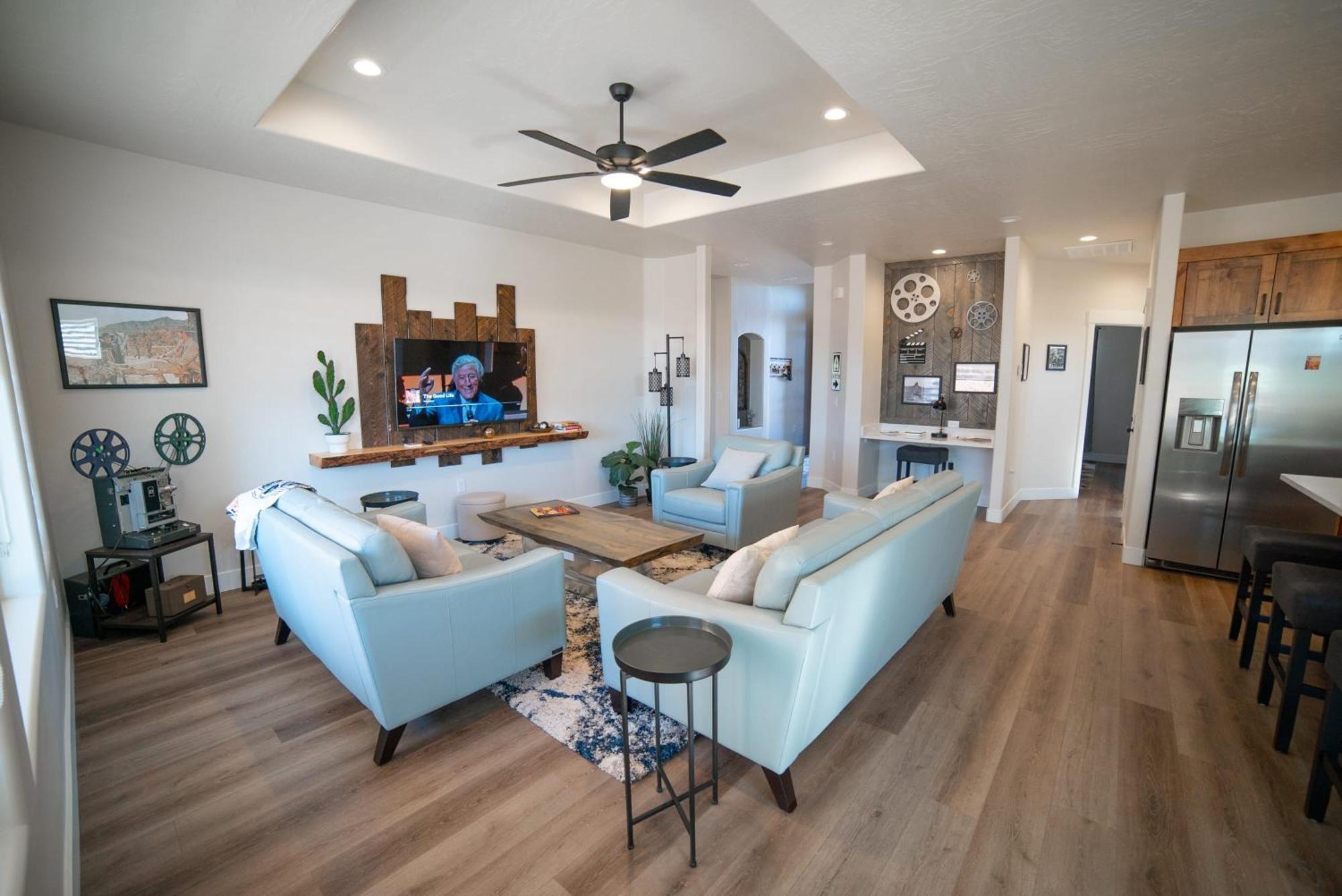 Hollywood Hangout - New West Properties Kanab Exterior photo