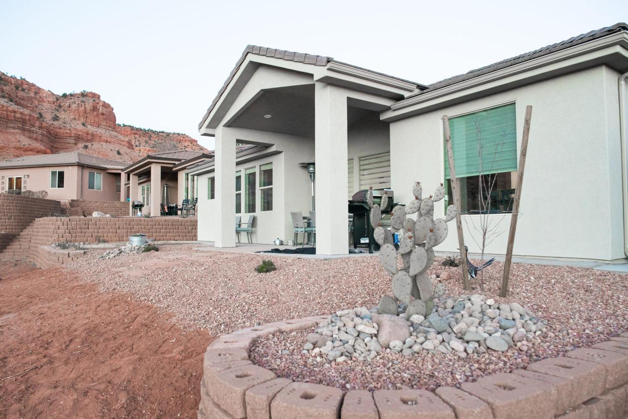 Hollywood Hangout - New West Properties Kanab Exterior photo
