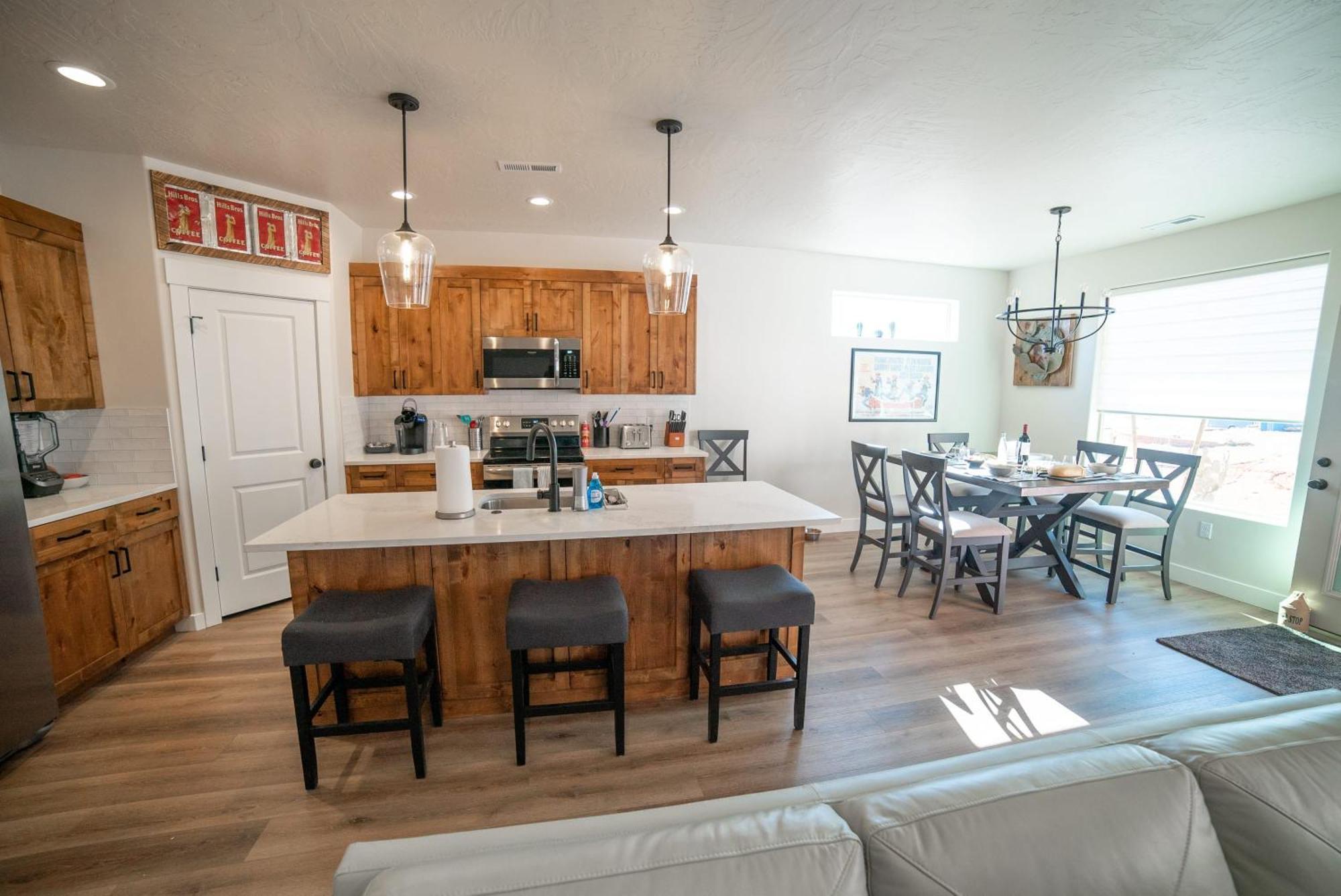 Hollywood Hangout - New West Properties Kanab Exterior photo